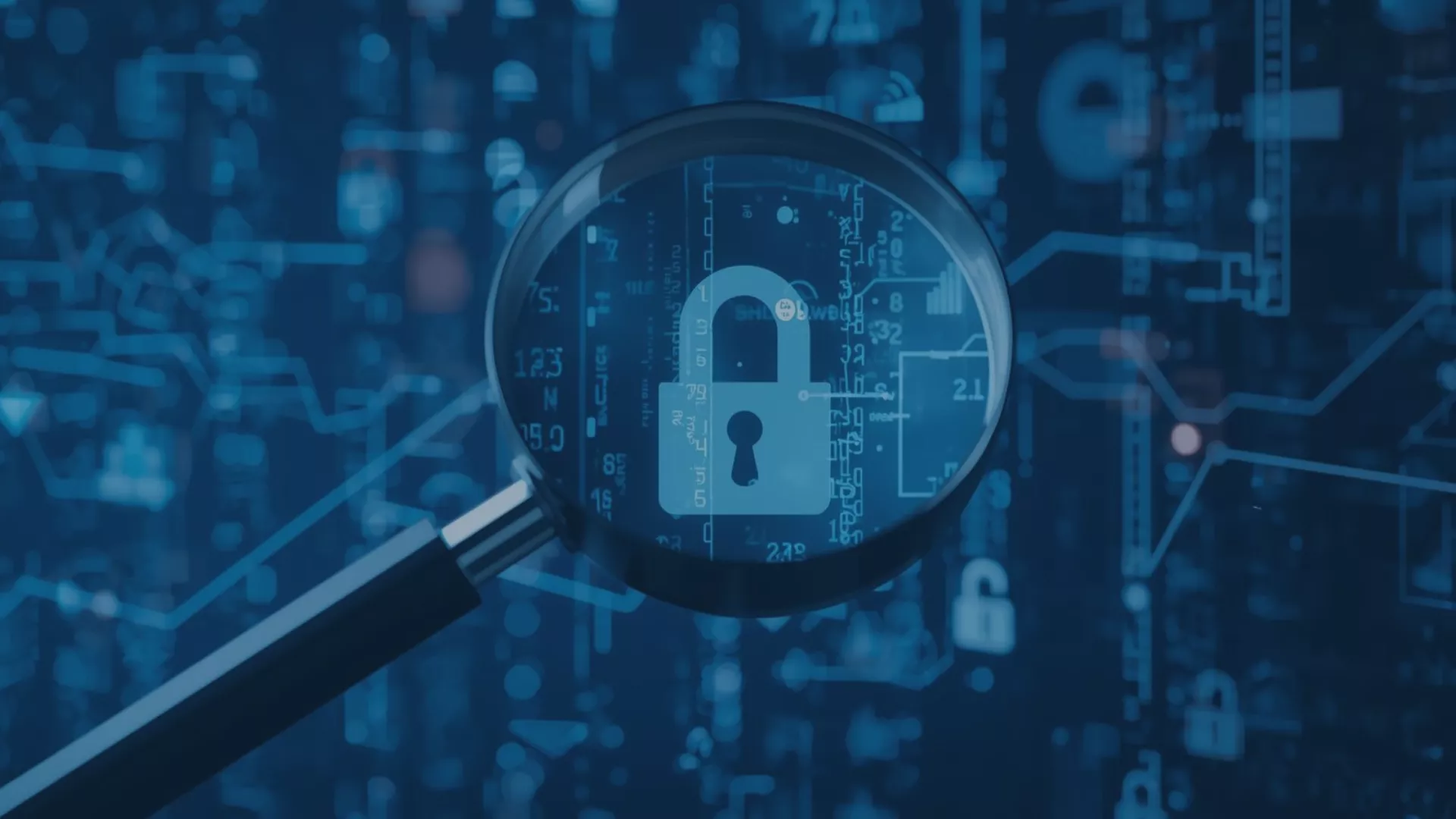 Ein vergrößertes Vorhängeschloss-Symbol erscheint unter einer Lupe vor einem digitalen, blau gefärbten Hintergrund aus Daten- und Schaltkreisstrukturen. Die Darstellung steht sinnbildlich für Transparenz, Nachvollziehbarkeit und Sicherheit in der Datenverarbeitung gemäß den Grundsätzen der DSGVO, insbesondere Artikel 5.